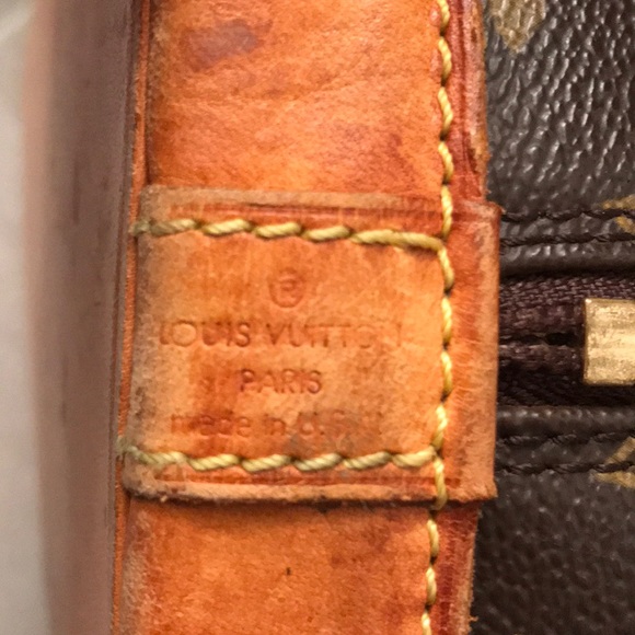 Louis Vuitton Alma Monogram Bag - Picture 7 of 8